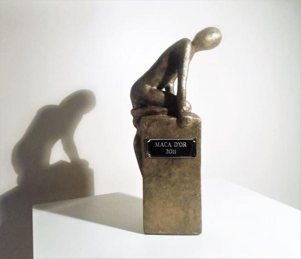 Trophée Maca d'Or Wavre artiste plasticienne Isabelle Nell